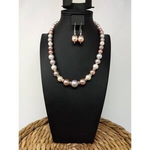 Classic Graduating 3 Shades of Pink and White Shell‎ Pearls Great Gift Idea!